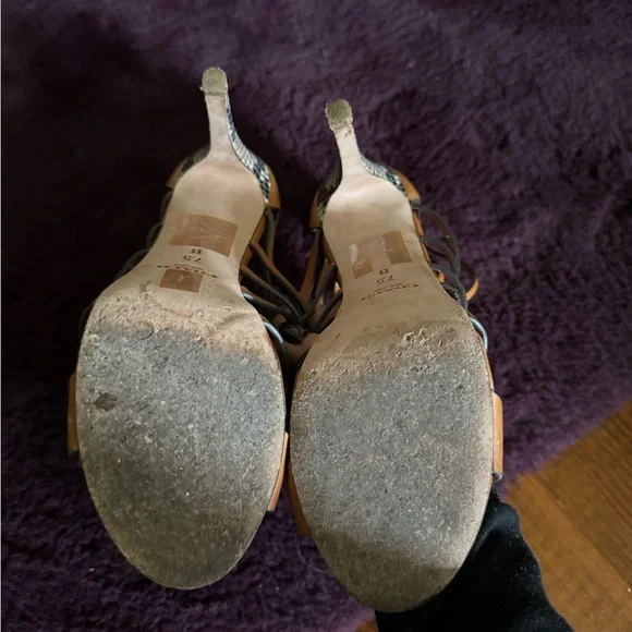 Coach Leather High Heels Stilettos size 7.5 Weave Top Zip Back - Picture 6 of 7